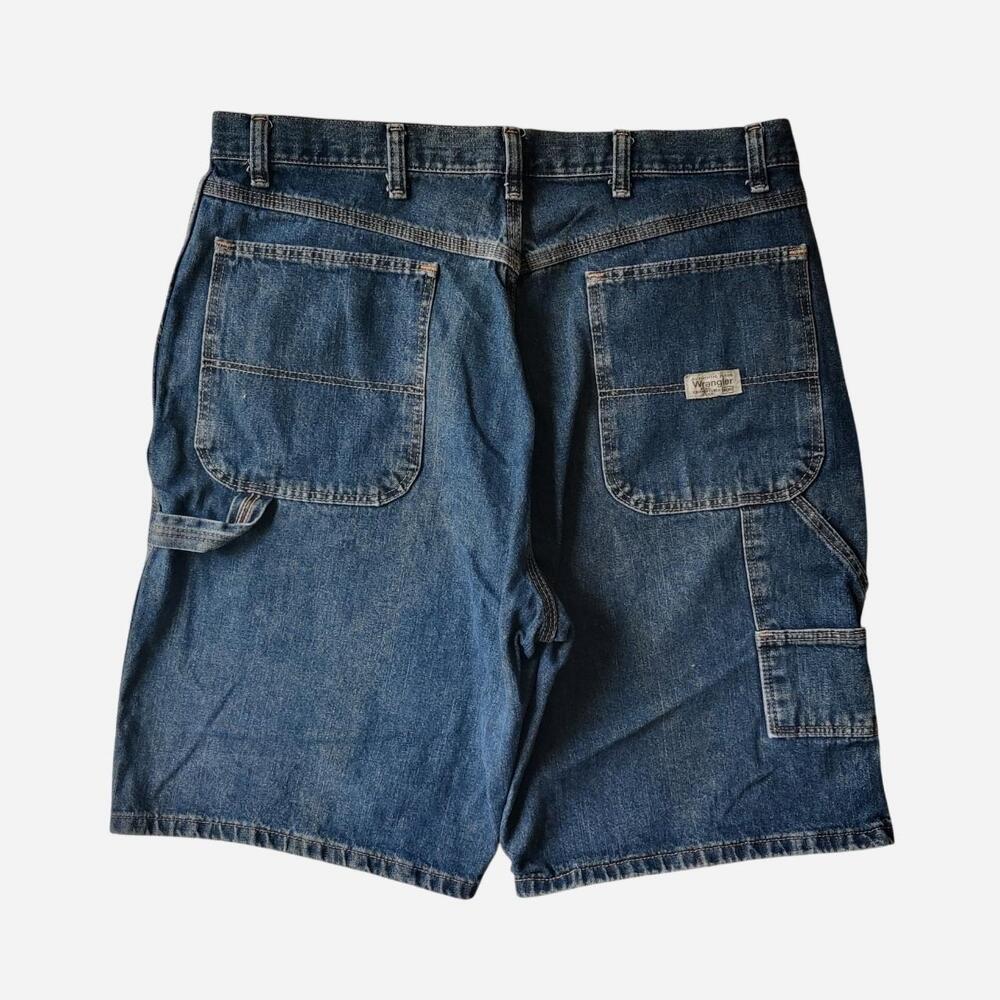 Wrangler carpenter denim shorts in blue navy
